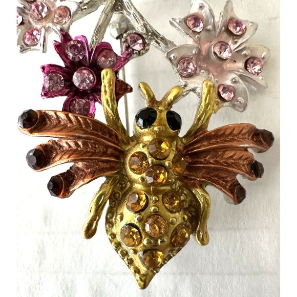 Crystal Rhinestone Flower Bee Brooch Pin Yellow Pink Silver-Tone 1-5/8” x 2-1/8” - Picture 6 of 9